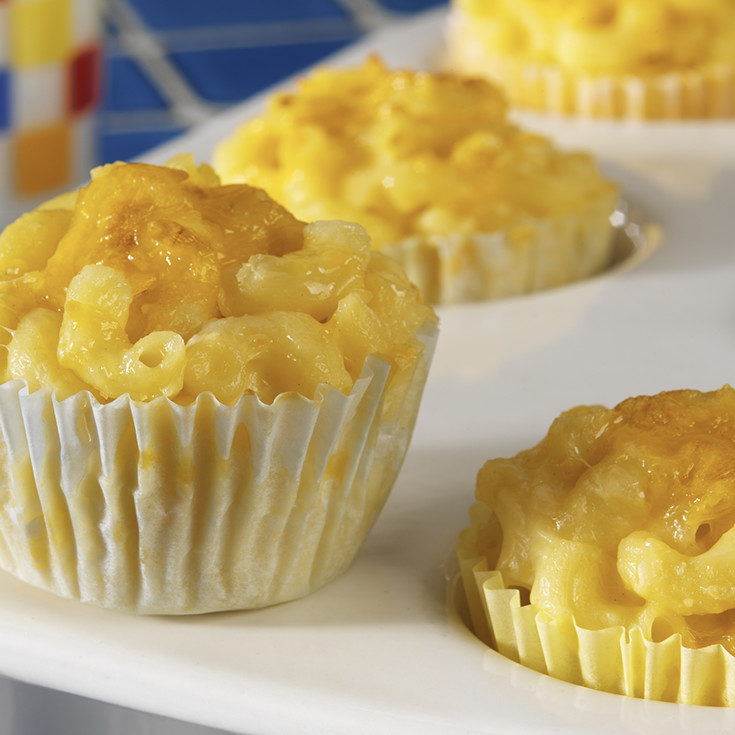 mac and cheese in cupcake cups